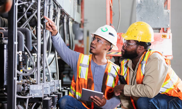 Best Affordable Emergency Electrician  in Shafter, CA